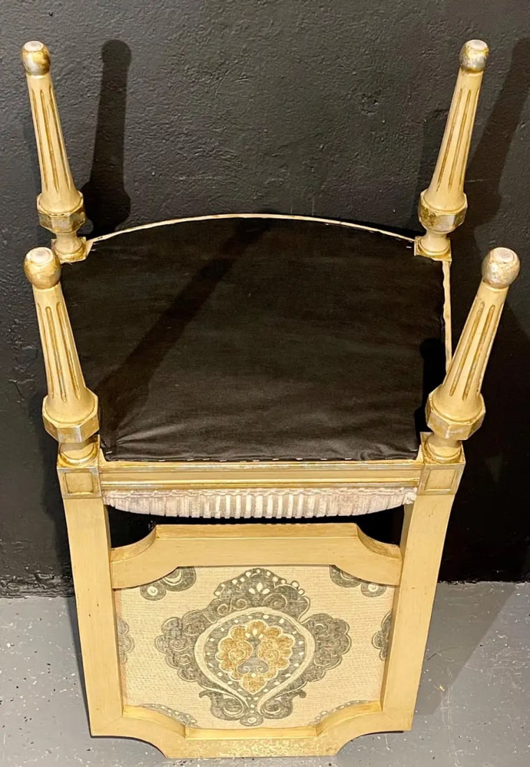 Set of Eight Louis XVI Style Dining Chairs Painted and Parcel-Gilt, Jansen Style - 12