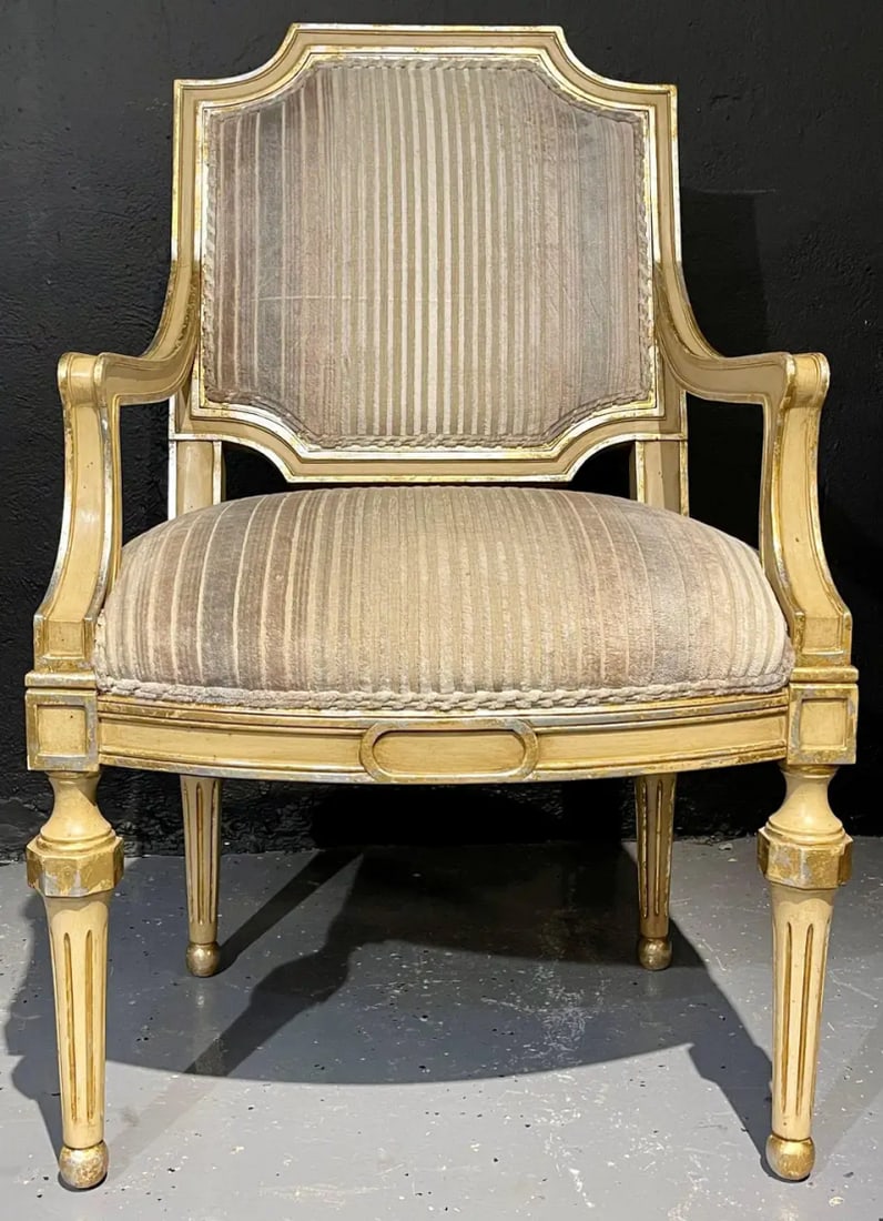 Set of Eight Louis XVI Style Dining Chairs Painted and Parcel-Gilt, Jansen Style - 6