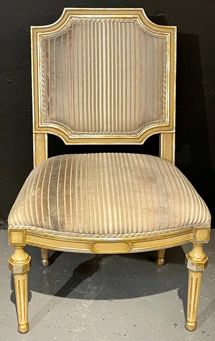 Set of Eight Louis XVI Style Dining Chairs Painted and Parcel-Gilt, Jansen Style - 9