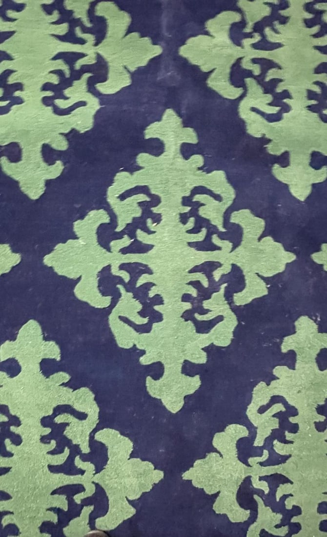 A Modern Wool Carpet, Rug, Wool Five by Seven Feet Nine Inches - 3