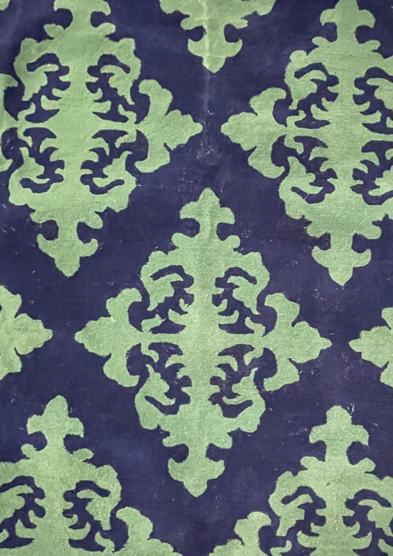 A Modern Wool Carpet, Rug, Wool Five by Seven Feet Nine Inches - 7