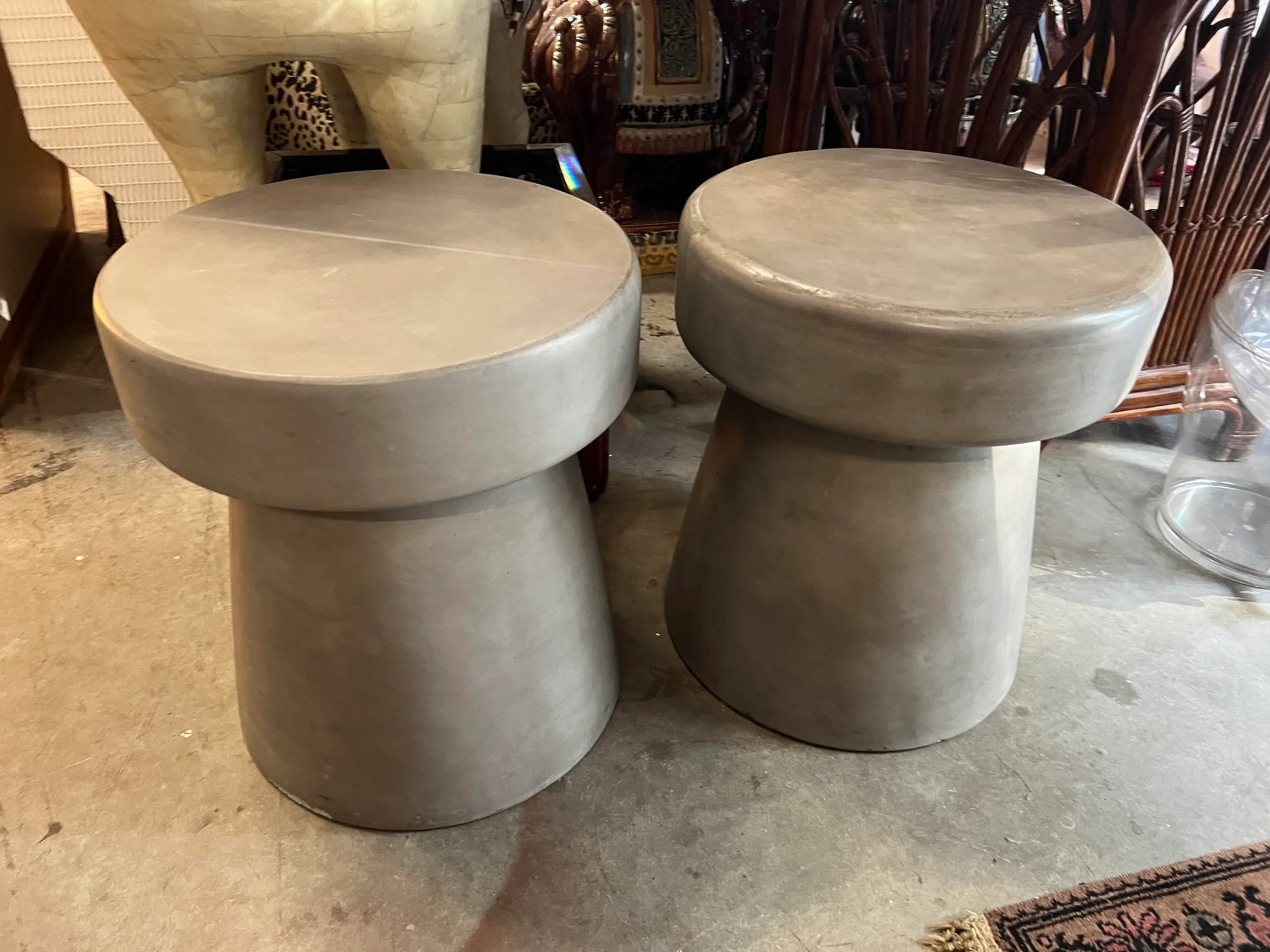1970s Pair of Concrete Champagne Tables - 3