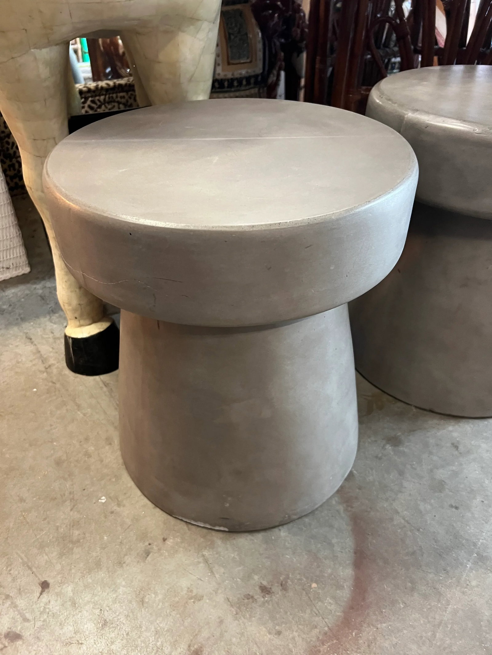 1970s Pair of Concrete Champagne Tables - 4