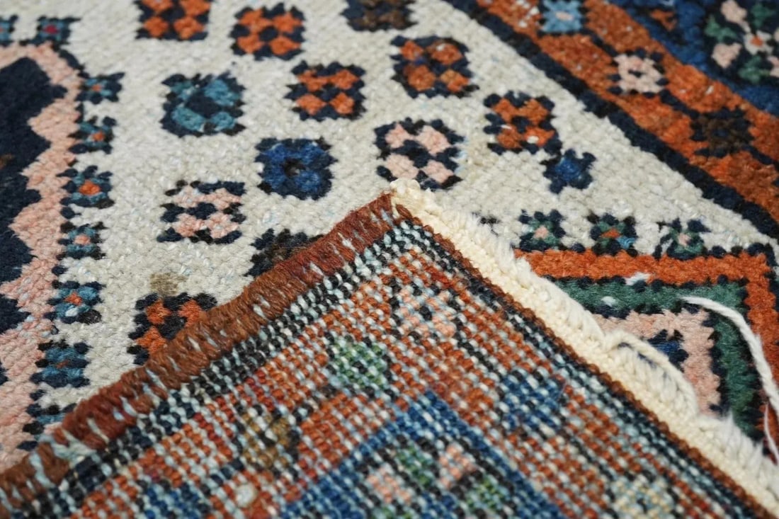 Vintage Persian Rug 2'6'' x 4'6'' - 10