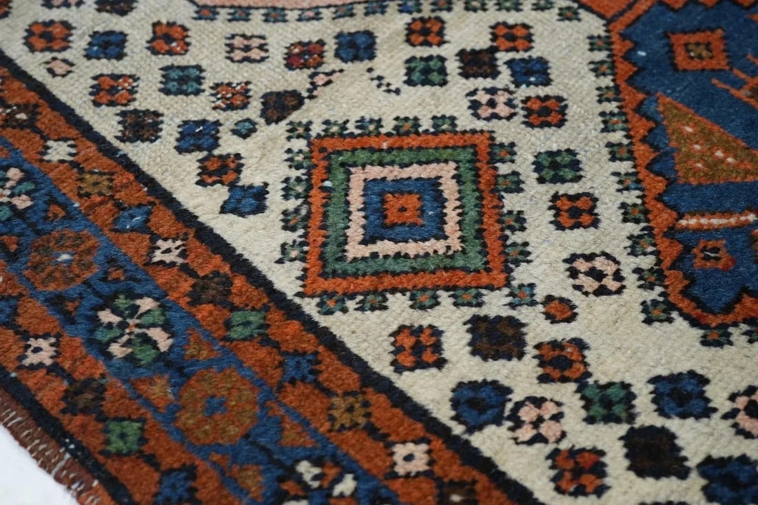 Vintage Persian Rug 2'6'' x 4'6'' - 4