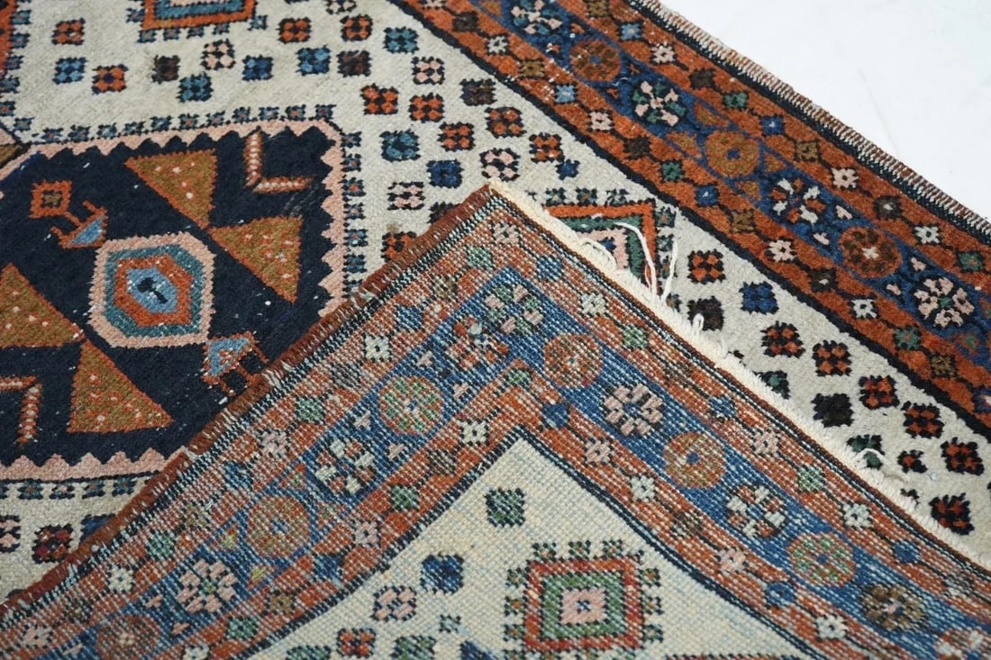 Vintage Persian Rug 2'6'' x 4'6'' - 5
