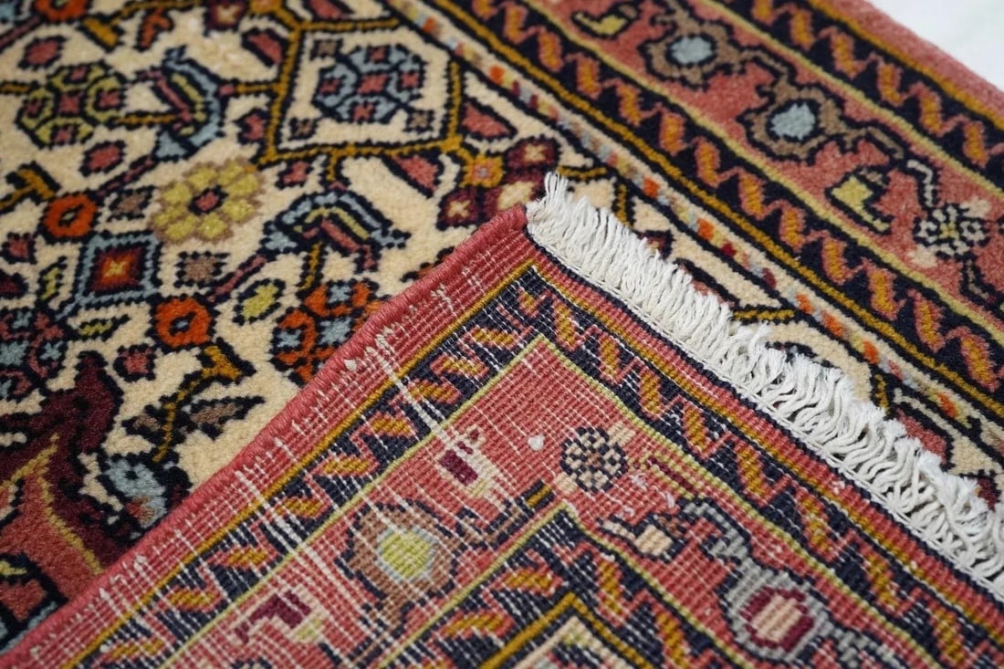 Vintage Persian Rug 2'6'' x 4'6'' - 8