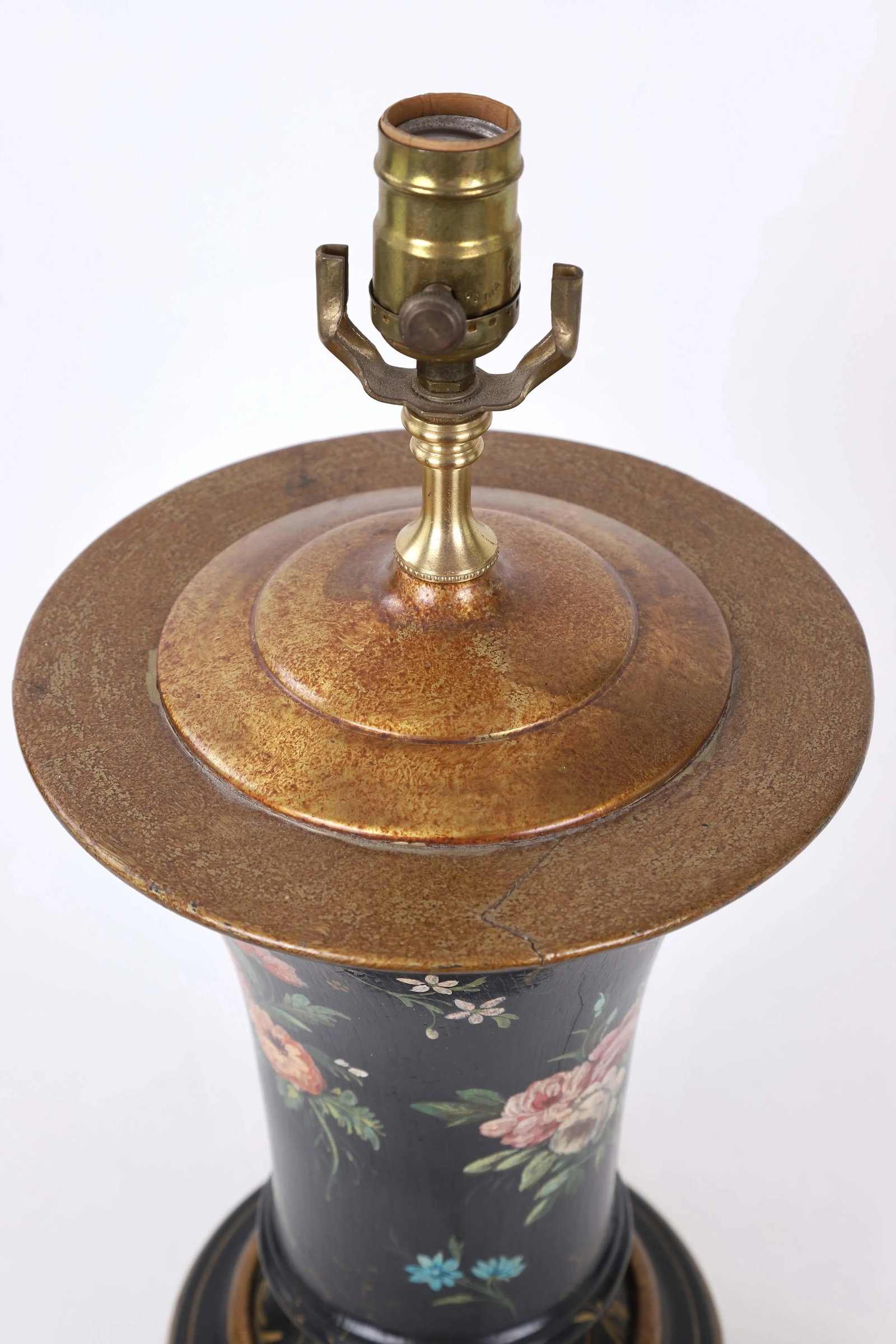 Vase Lamp With Gold and Ochre Details Featuring Multiple Famille Roses - 9