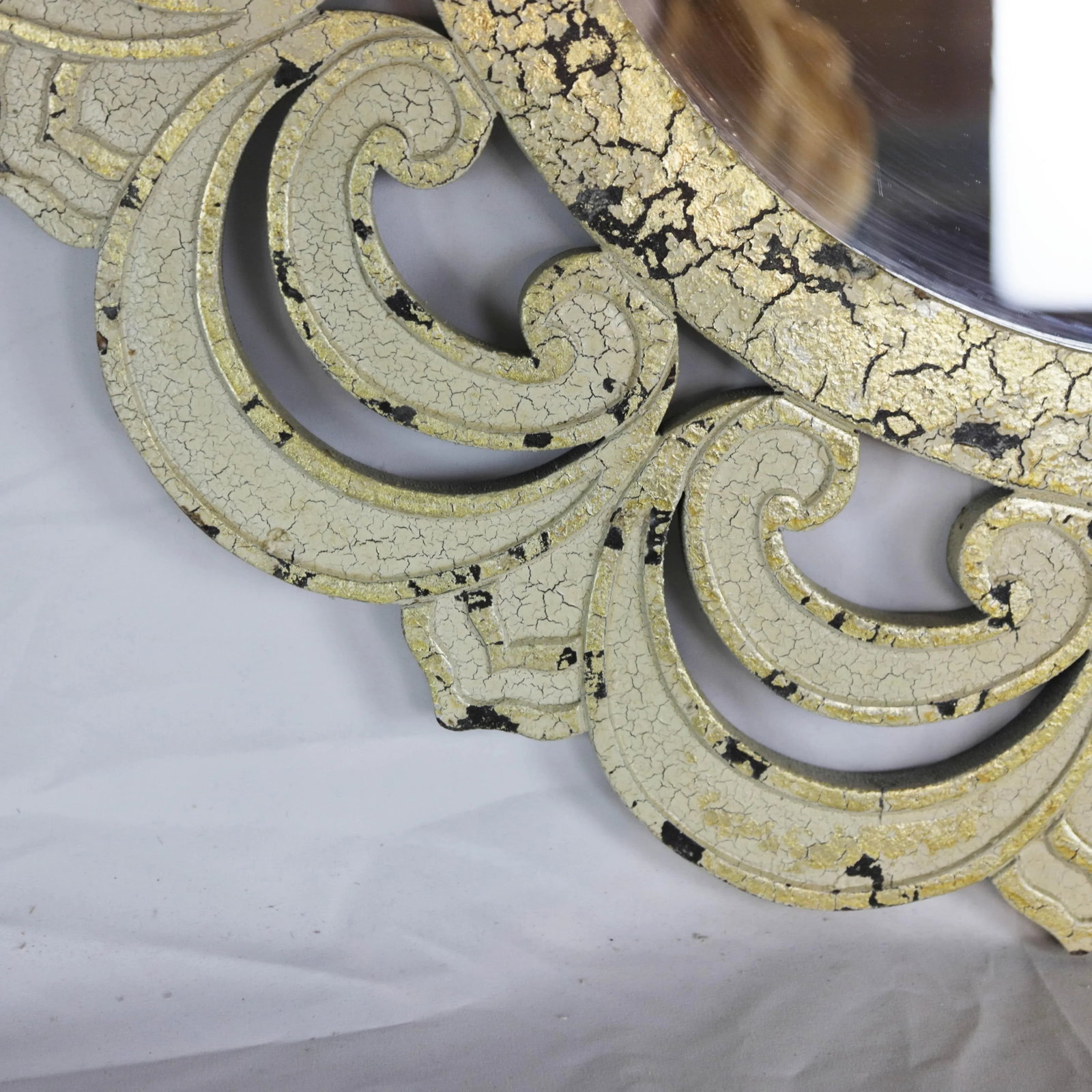 Ivory Color Decorative Garden Mirror - 5