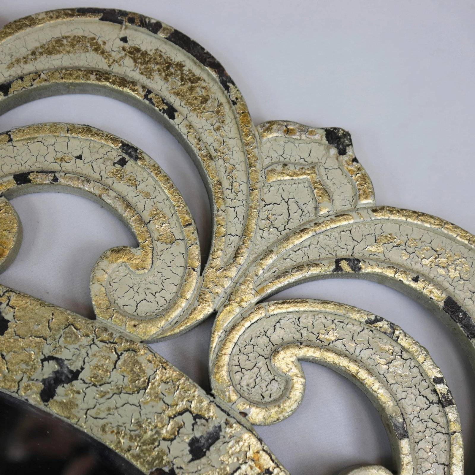 Ivory Color Decorative Garden Mirror - 7