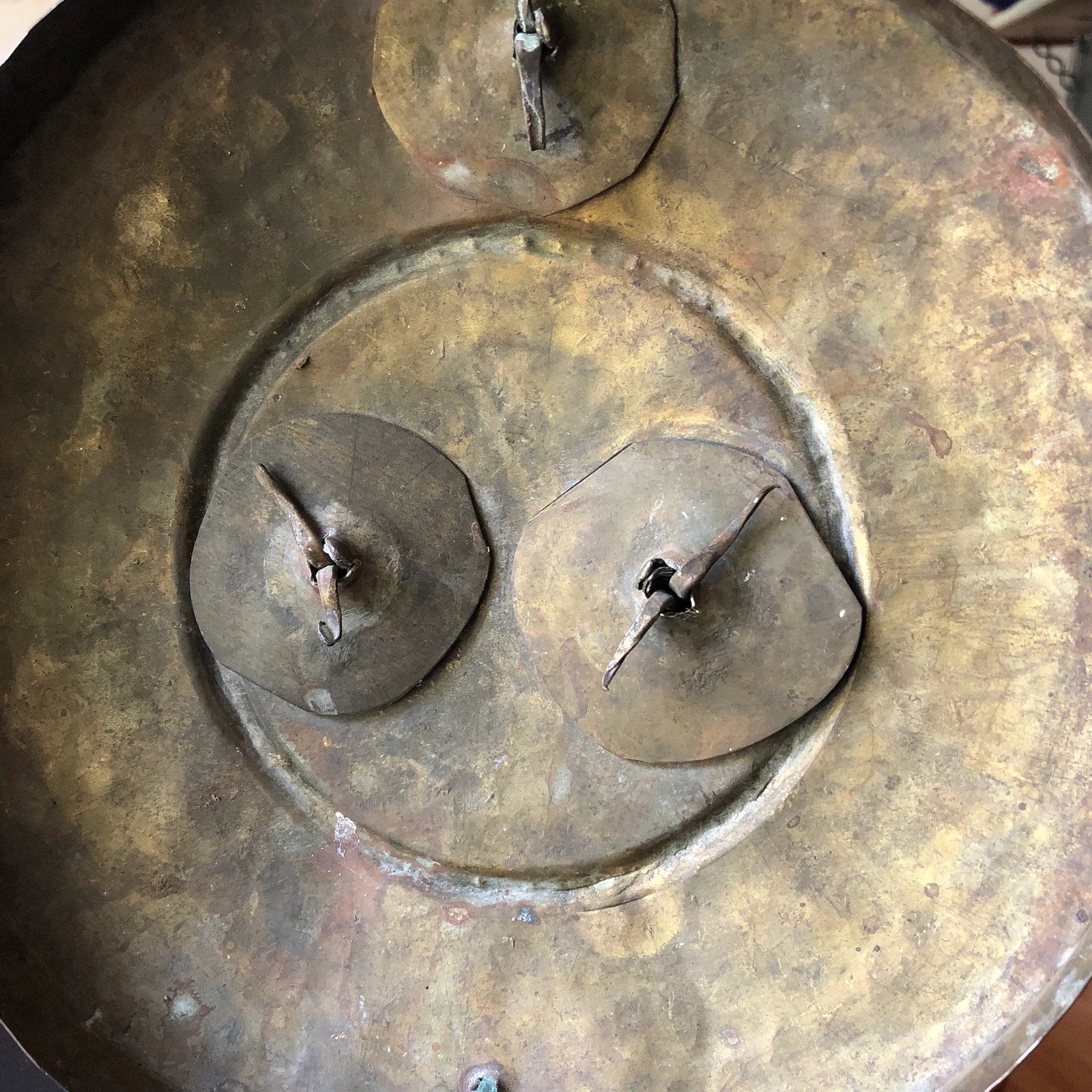 1900s Traditional Hand Hammered Brass Box With Latch - 7