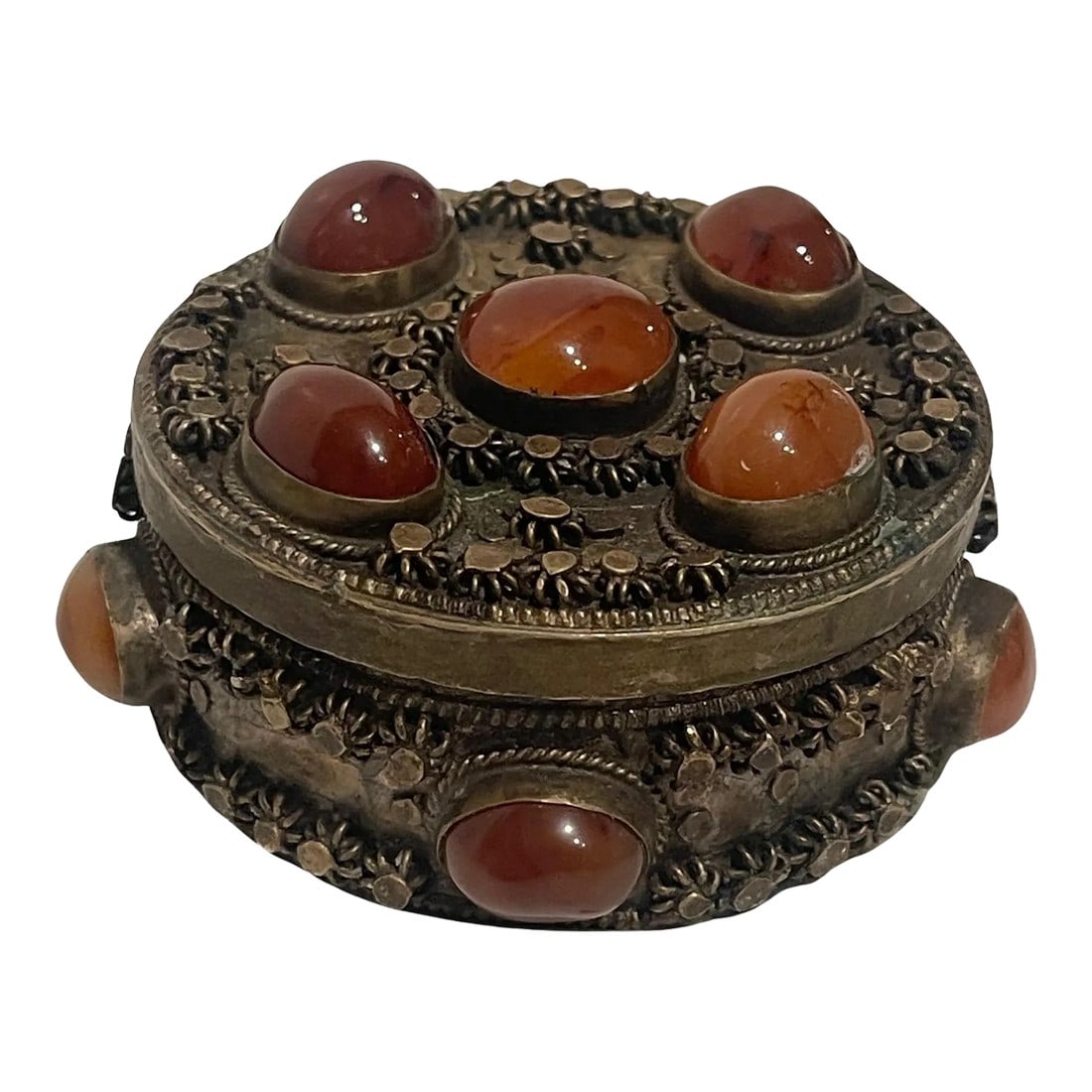 Vintage Round Box with Agate Stones, 20th Century: Vintage Round Box with Agate Stones, 20th Century Condition: Alterations: Unknown Imperfections: Some Imperfections Condition Notes: Good Wear consistent with age and use. Dimensions: Height: 1.25 in.