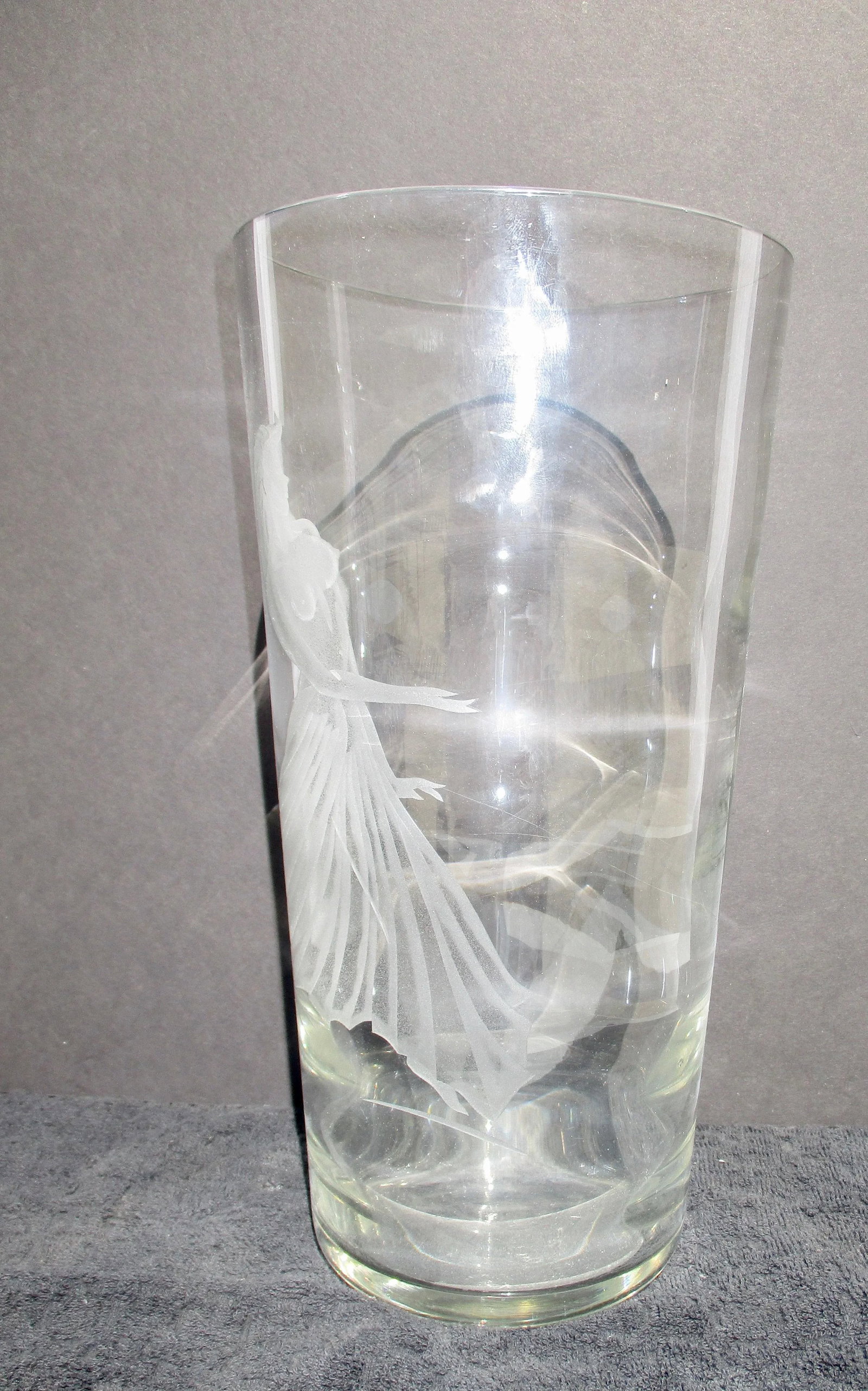 Czechoslovakian Glass Vase With Etched Dancer - 3