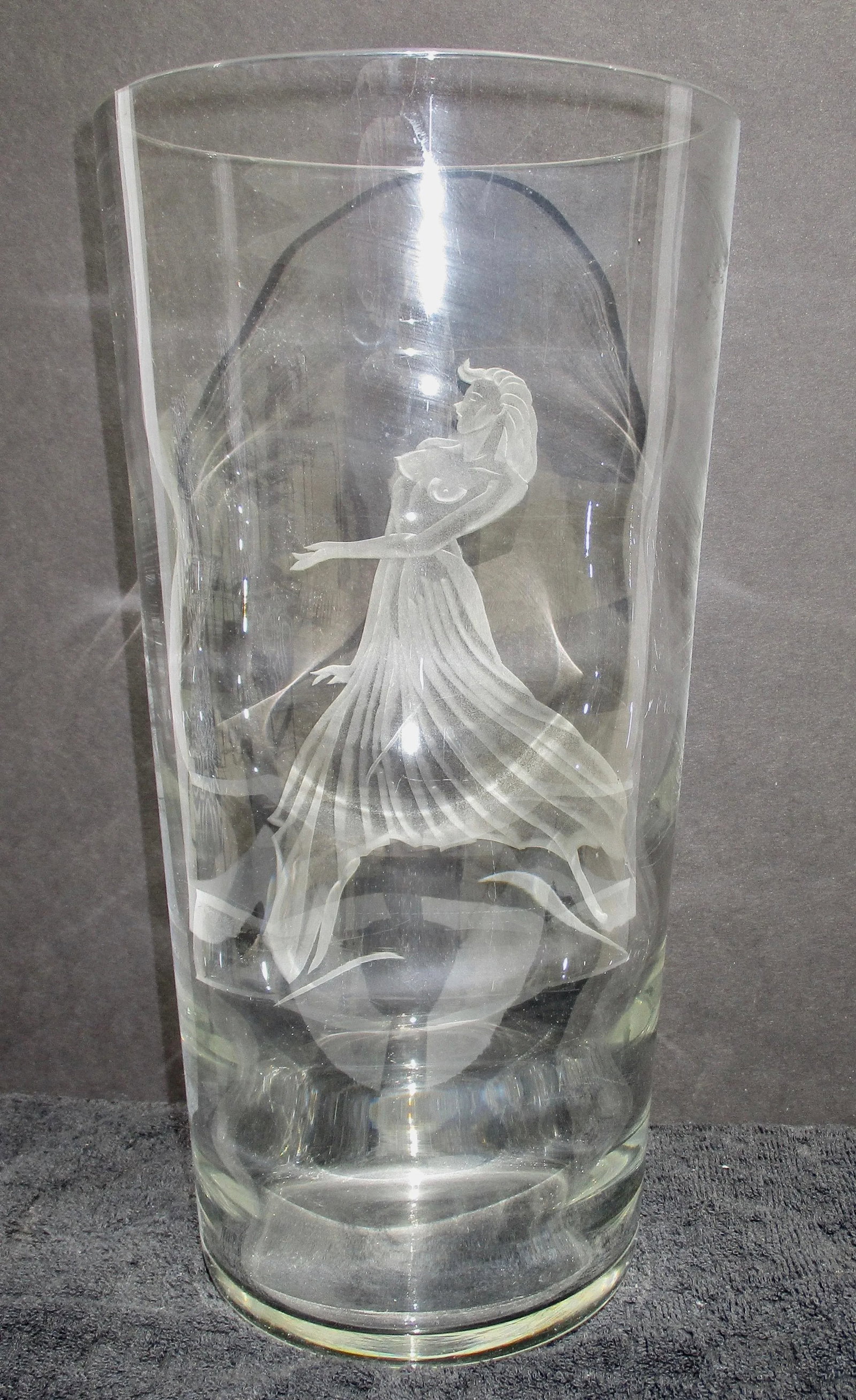Czechoslovakian Glass Vase With Etched Dancer - 4