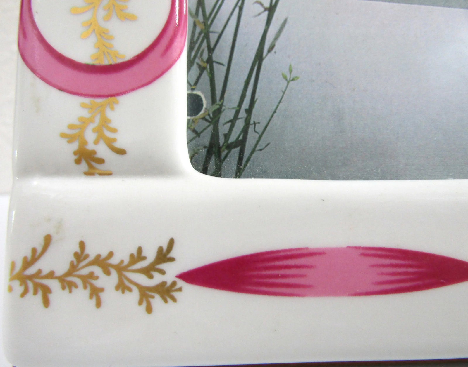 Mangani Italy Magenta and White Porcelain Frame - 5