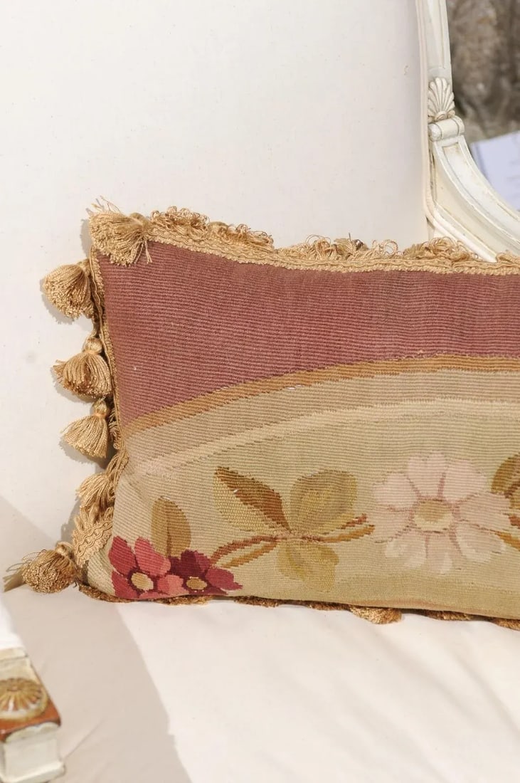 19th Century French Aubusson Tapestry Pillow with Flowers and Petite Tassels - 2