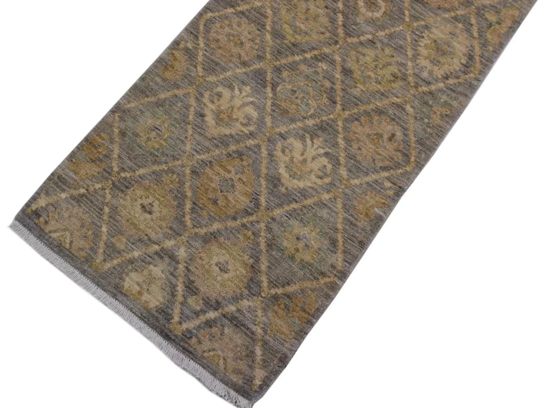 1990s Boho Chic Modern Heidy Gray/Ivory Hand-Knotted Wool Rug - 2"²7"³ × 9"² - 4