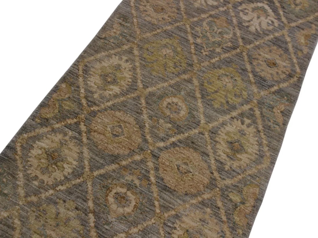1990s Boho Chic Modern Heidy Gray/Ivory Hand-Knotted Wool Rug - 2"²7"³ × 9"² - 7