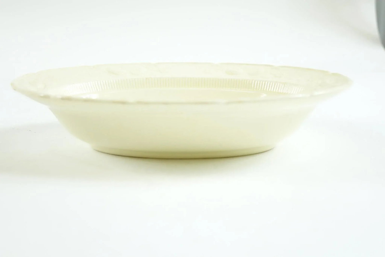 Mid 20th Century Homer Laughlin Dish With Flowers - 2