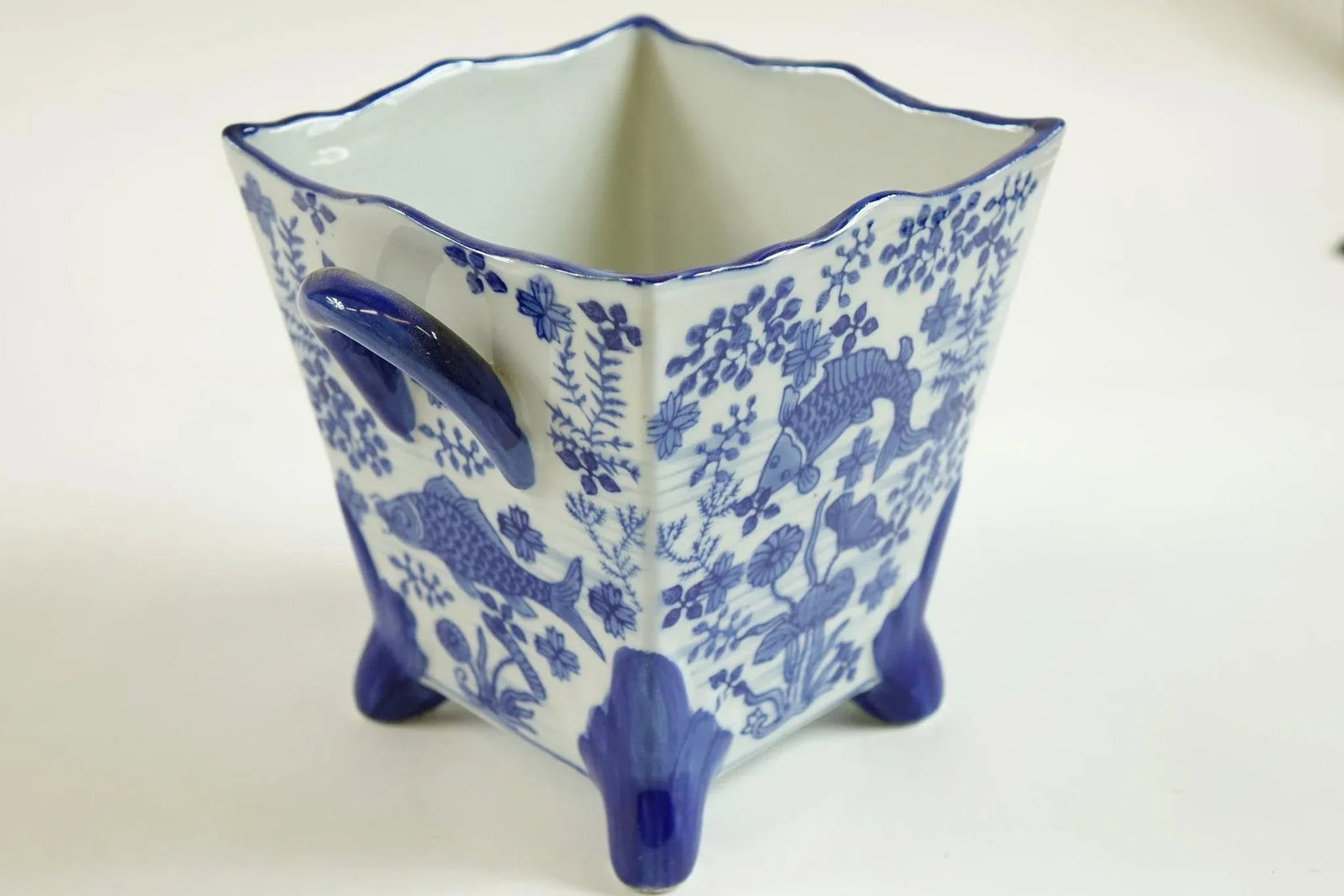 Mid 20th Century Chinese Porcelain Vase - 2