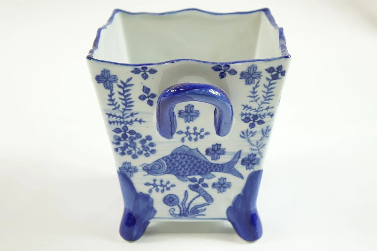 Mid 20th Century Chinese Porcelain Vase - 3