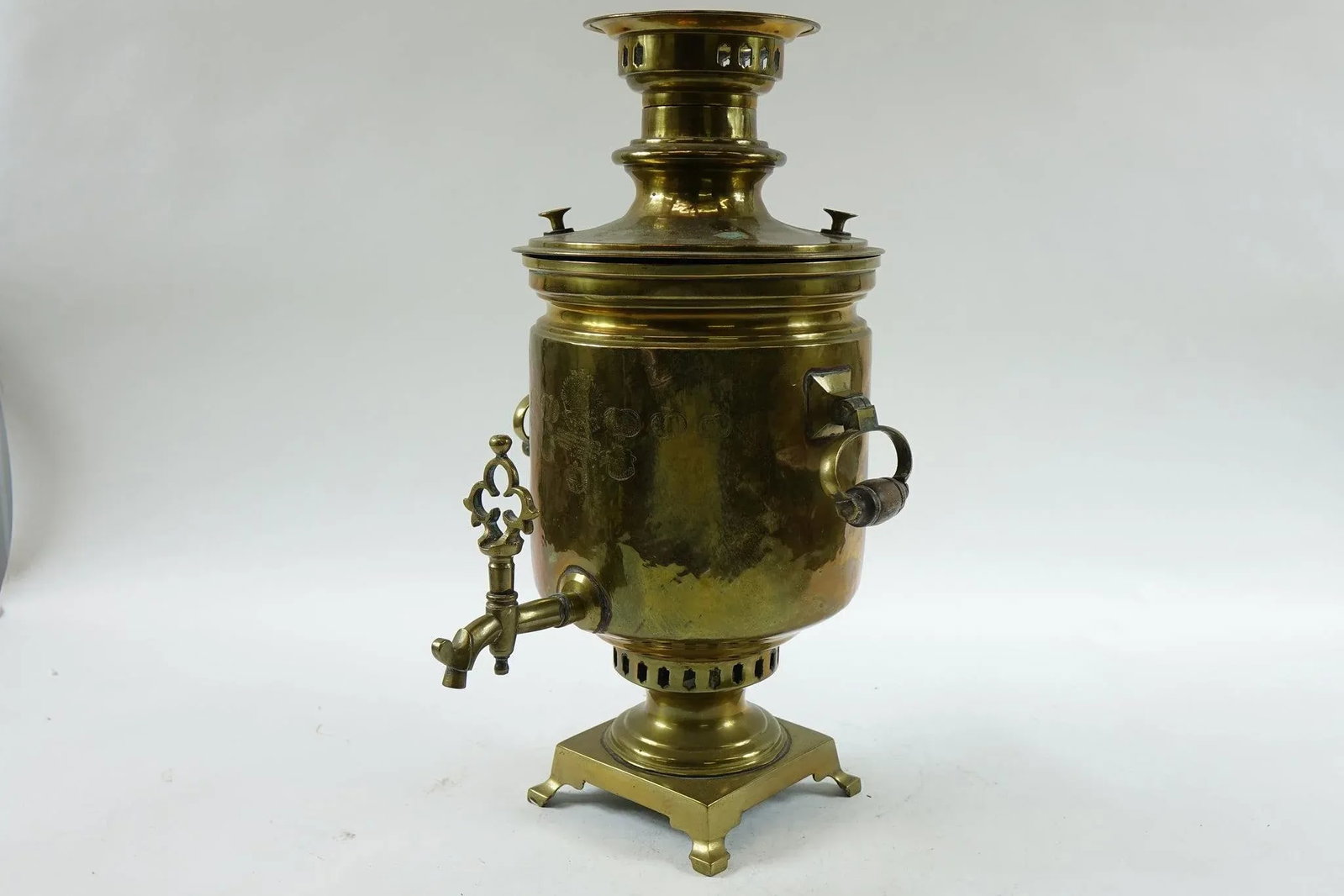 Antique 19th Century Brass Samovar – Classic Antique-Style - 3