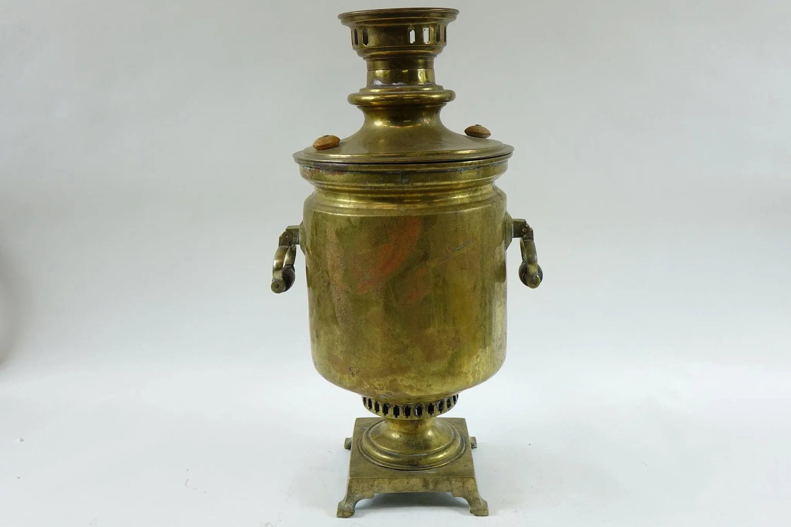 Antique-Style Brass Samovar – Traditional Design With Stamps - 8