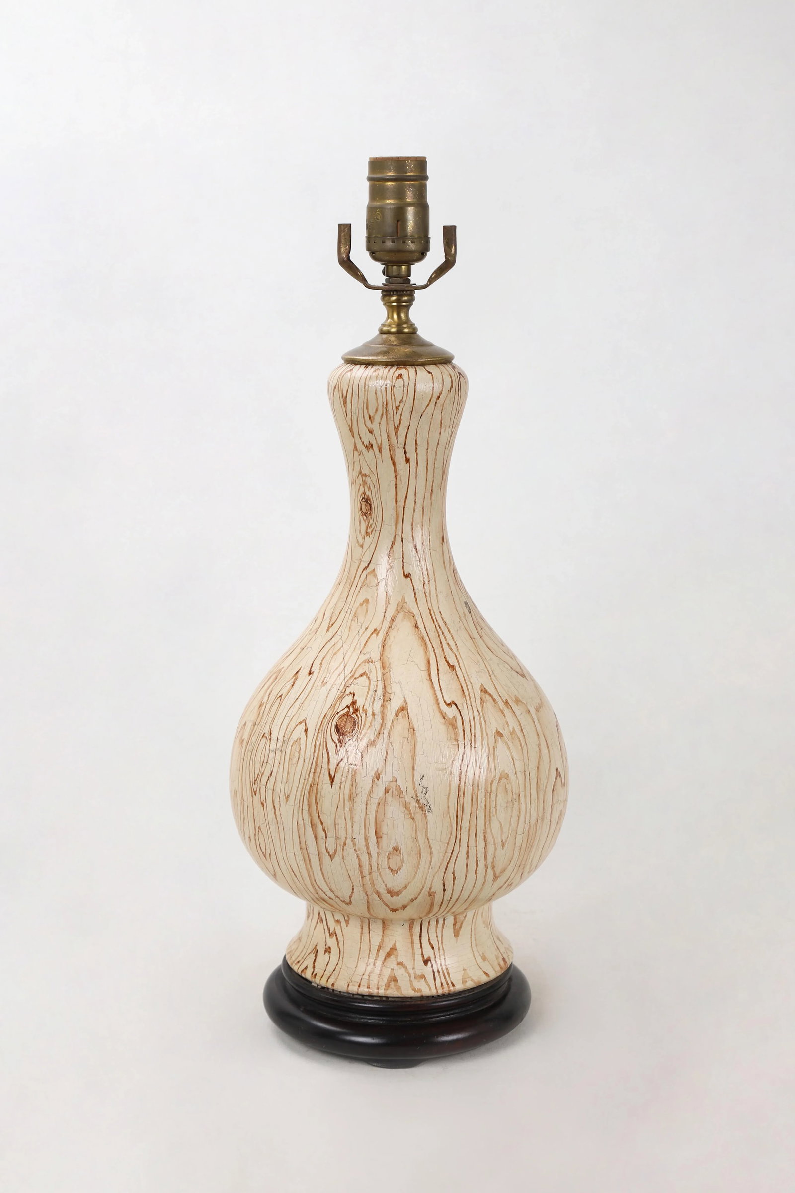 1980s Vintage Wooden Vase Lamp With Faux Wood Finish - 5