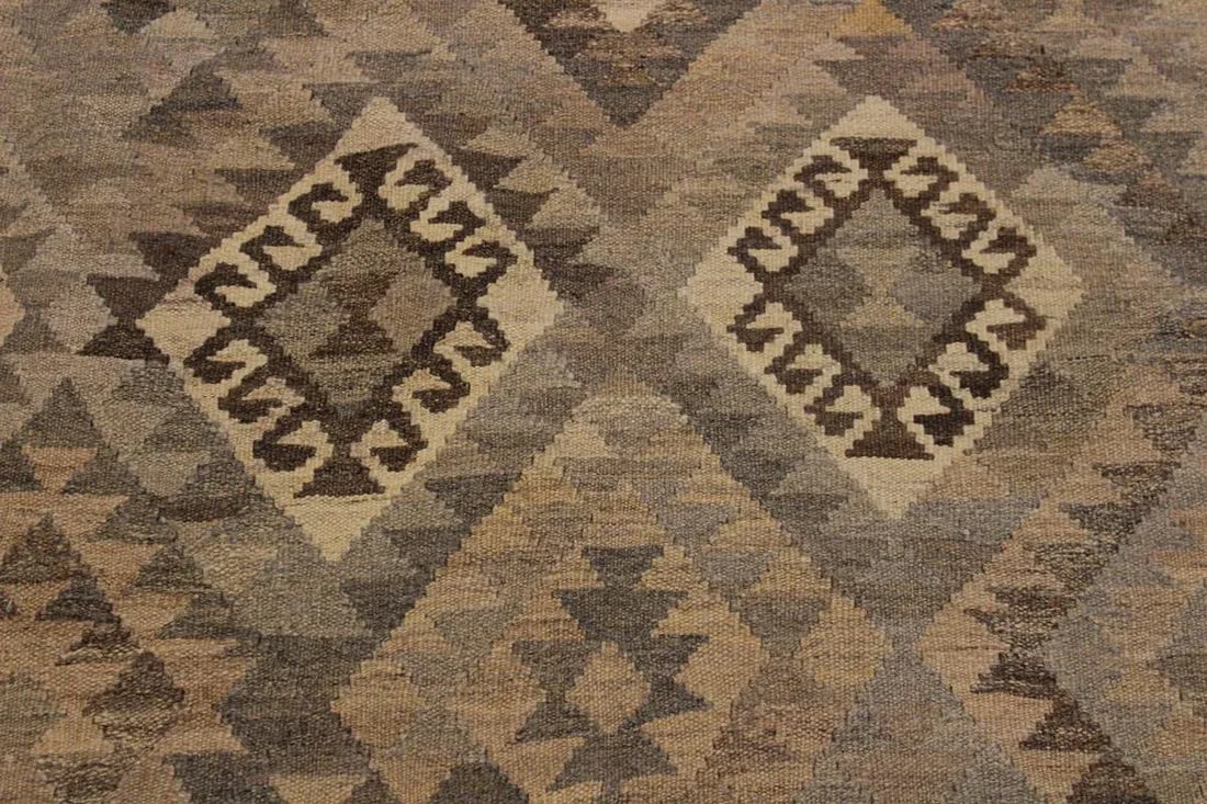 Boho Chic Tan/Gray Hand-Woven Kilim Wool Rug - 5'11 X 8'3 - 4