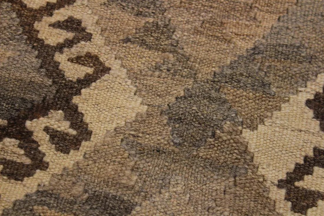 Boho Chic Tan/Gray Hand-Woven Kilim Wool Rug - 5'11 X 8'3 - 6
