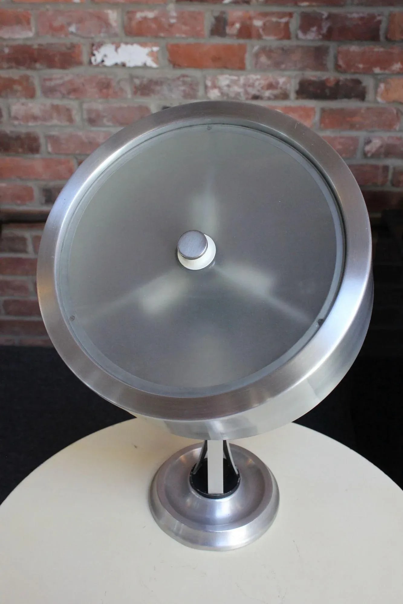 Italian Modernist Adjustable Aluminum Table Lamp by Oscar Torlasco for Lumi - 4