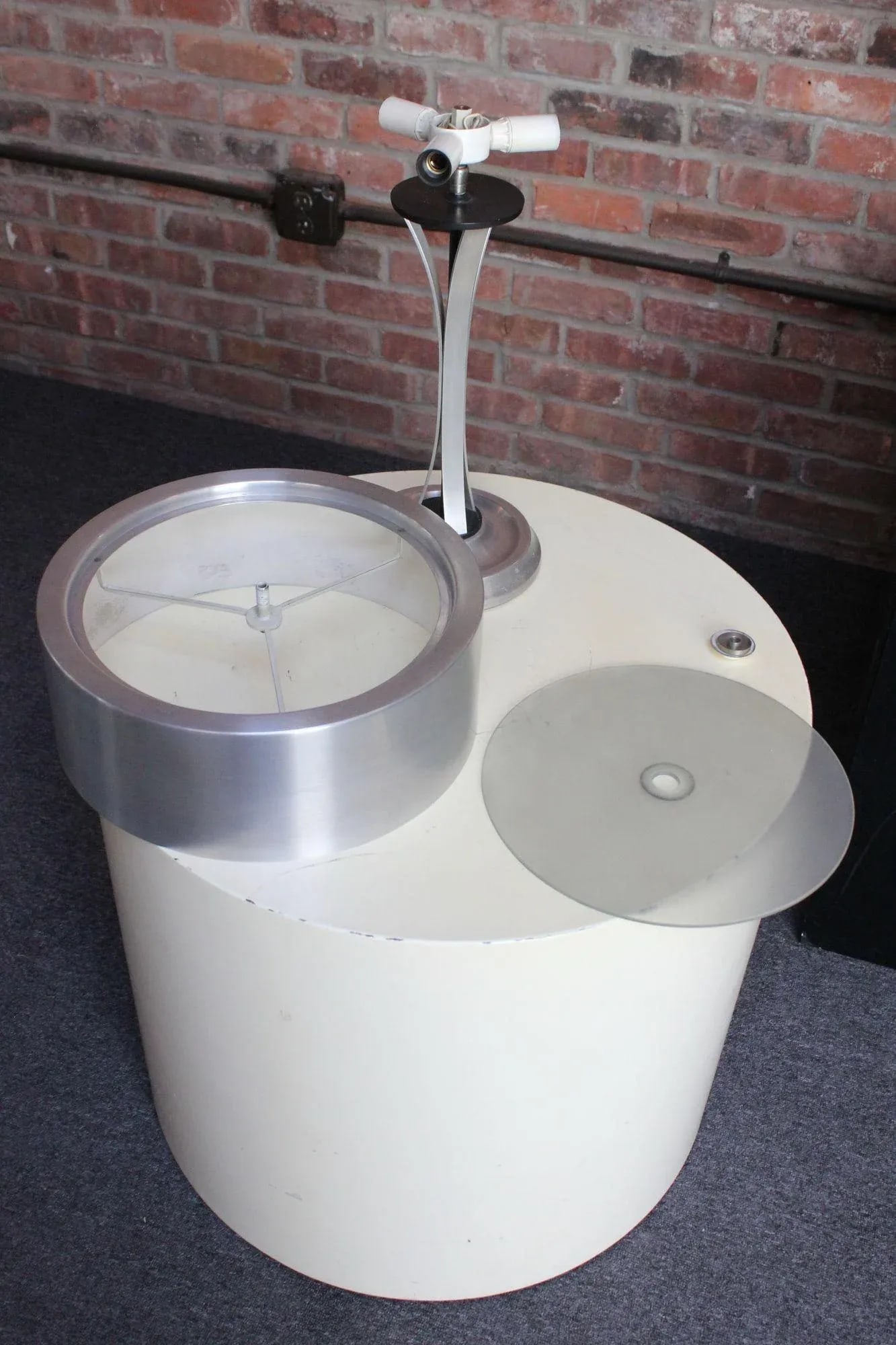 Italian Modernist Adjustable Aluminum Table Lamp by Oscar Torlasco for Lumi - 5