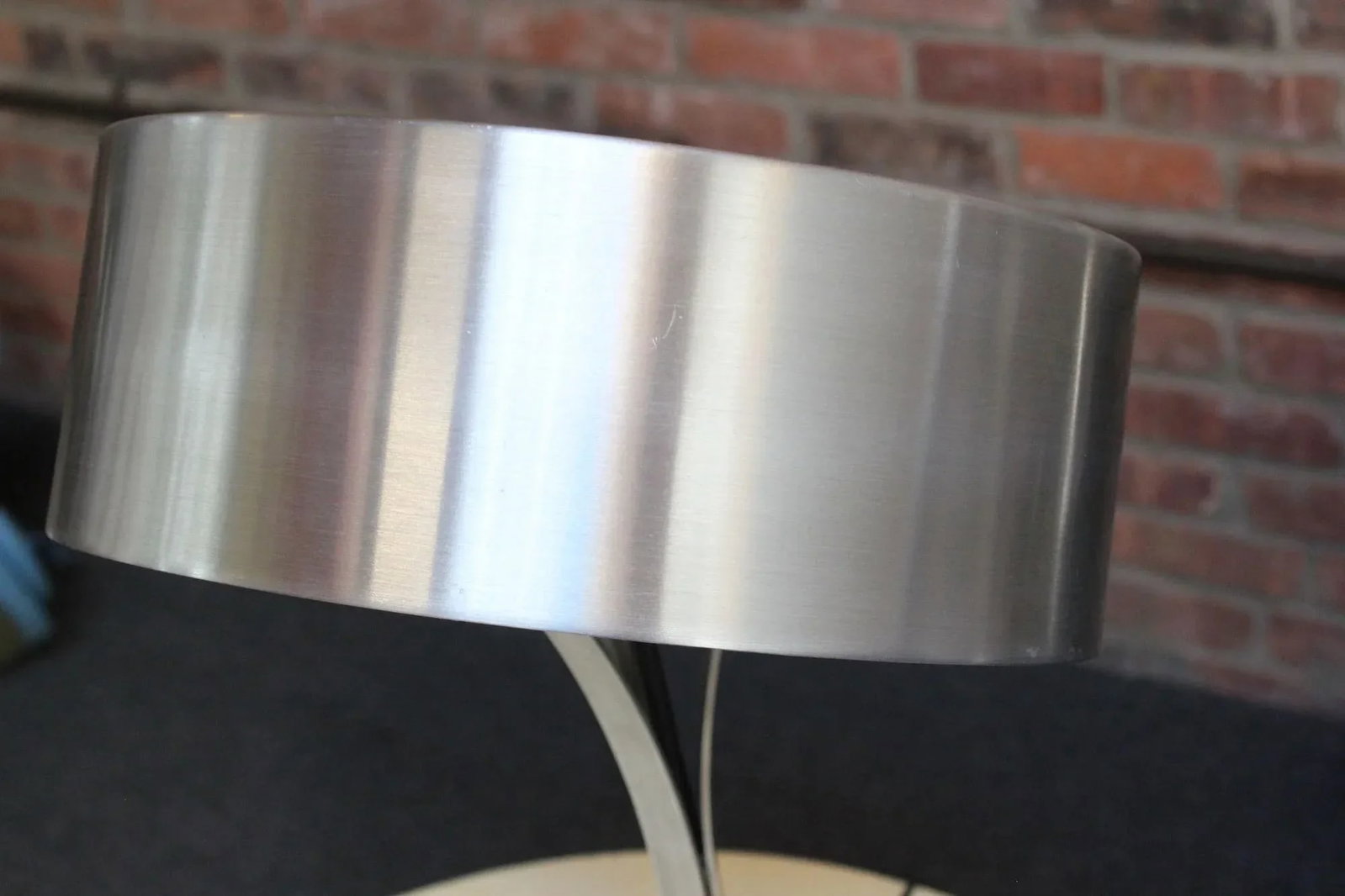 Italian Modernist Adjustable Aluminum Table Lamp by Oscar Torlasco for Lumi - 8