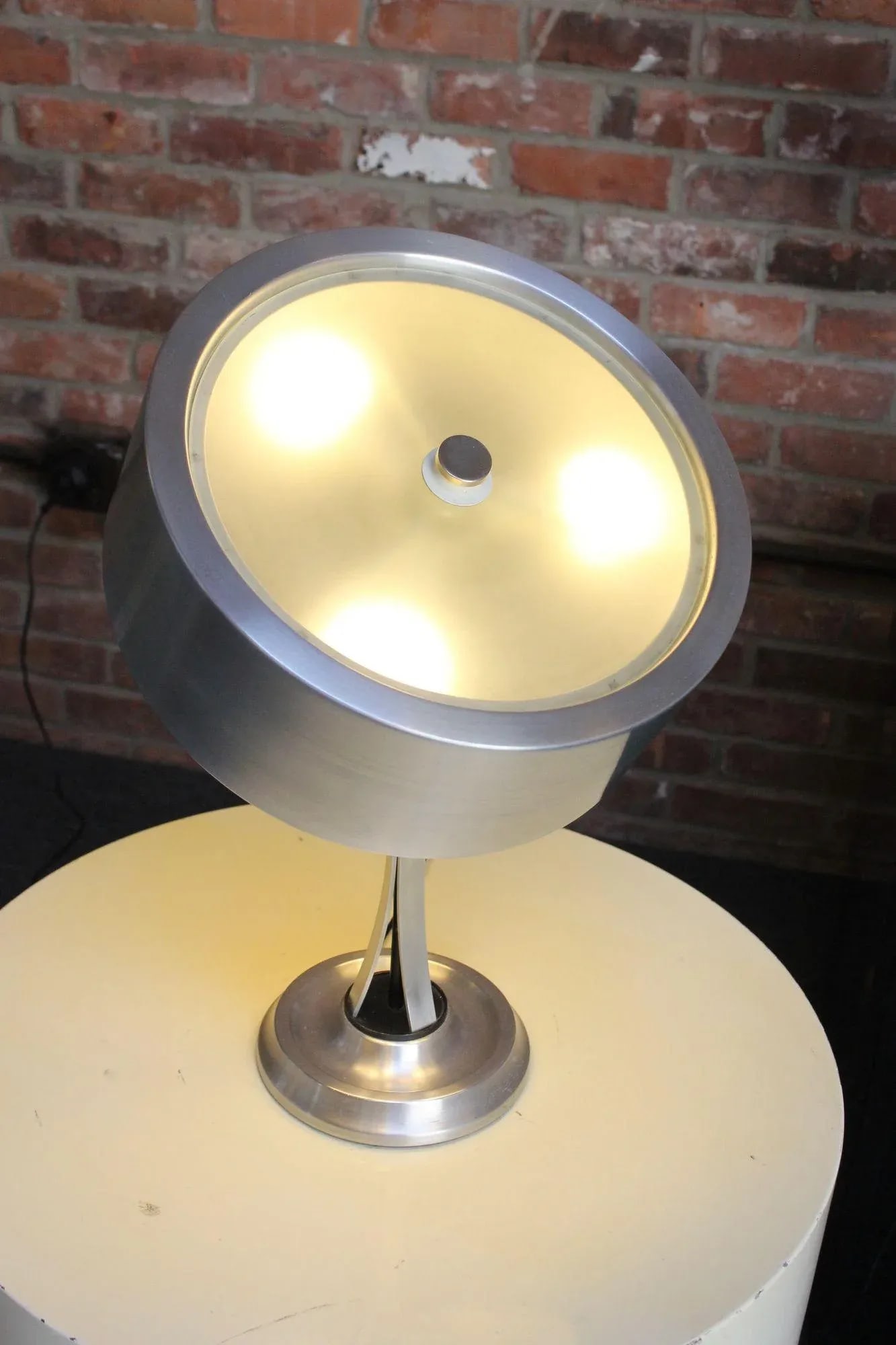 Oscar Torlasco for Lumi Italian Modern Adjustable Aluminum and Glass Table Lamp - 2