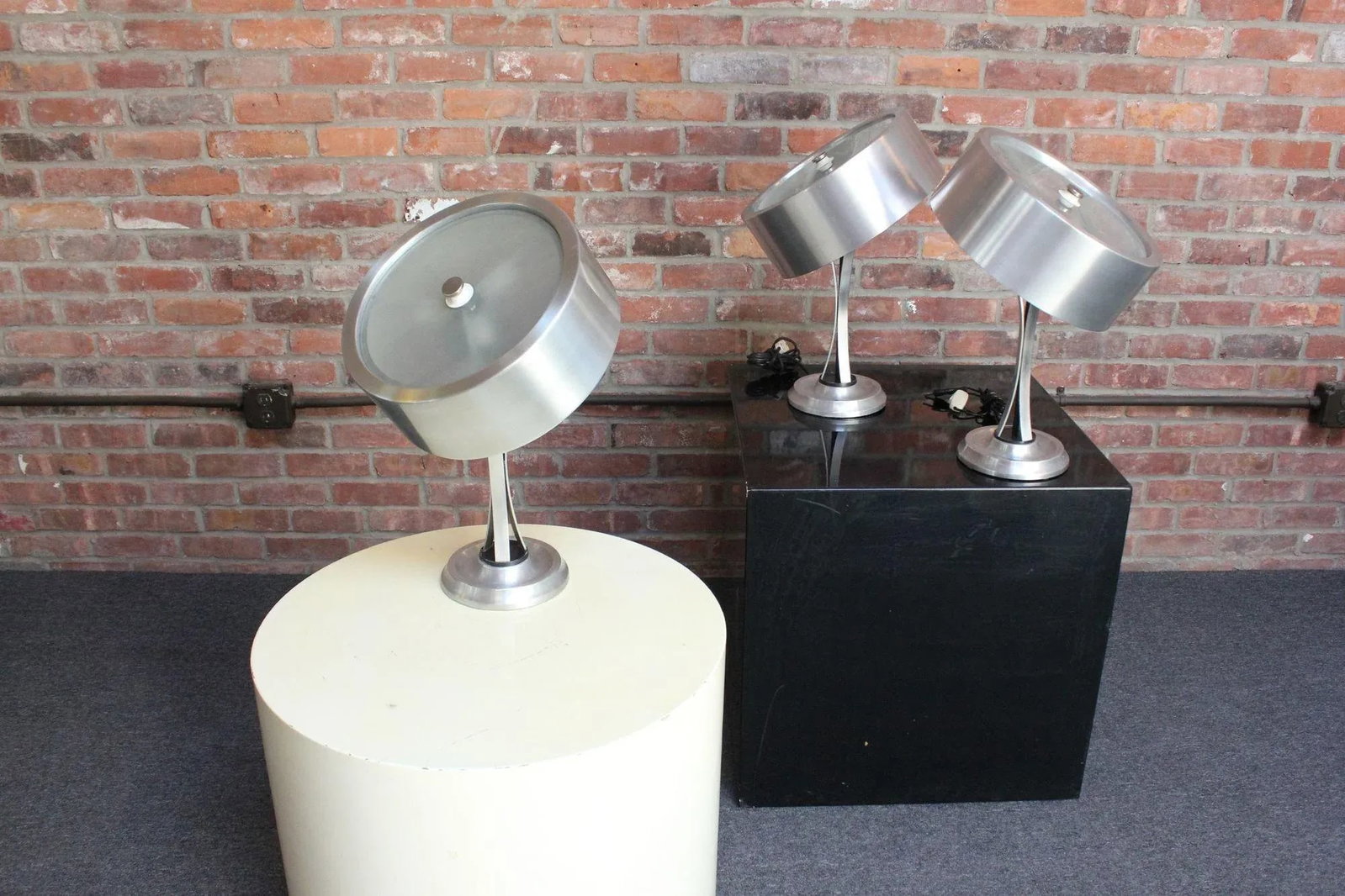 Oscar Torlasco for Lumi Italian Modern Adjustable Aluminum and Glass Table Lamp - 5