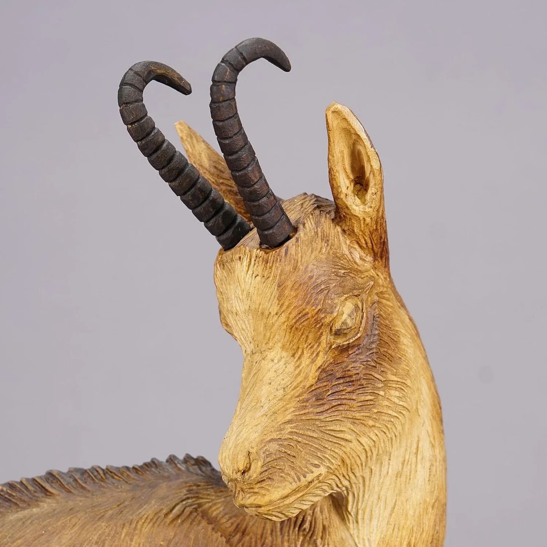 Wooden Carved Ibex and Chamois Sculptures Attr. To Rudolf Heissl Jr. Ca. 1960s - 7
