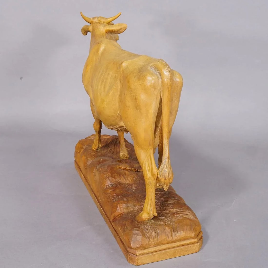 Large Wooden Carved Female Cattle Sculpture Brienz Switzerland Ca. 1920s - 8