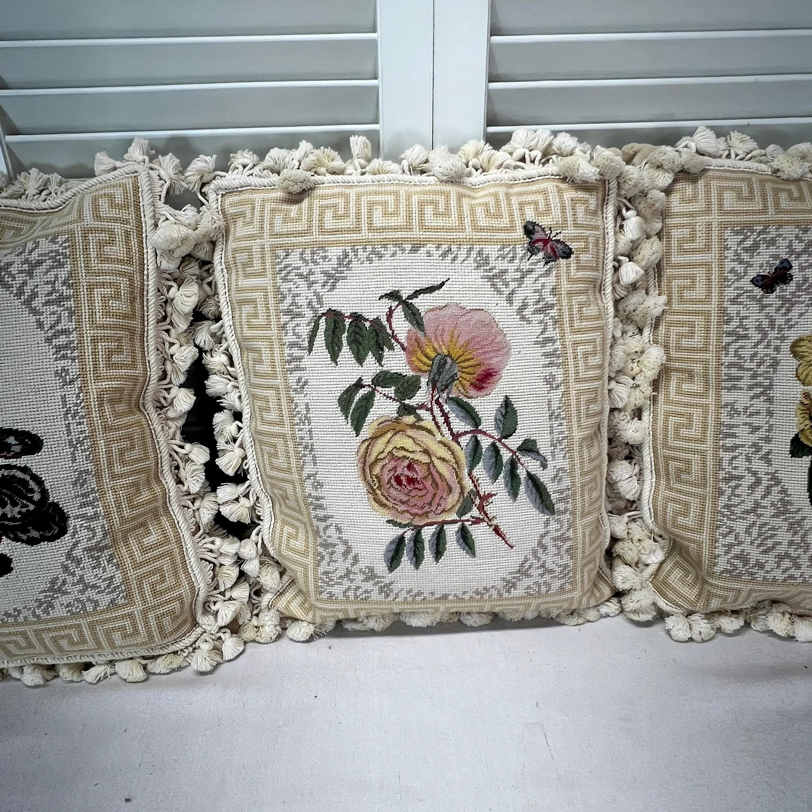 Vintage Needlepoint Petite Point Botanical Greek Key Border Floral Center Tassel Trim Down Filled Pi - 3