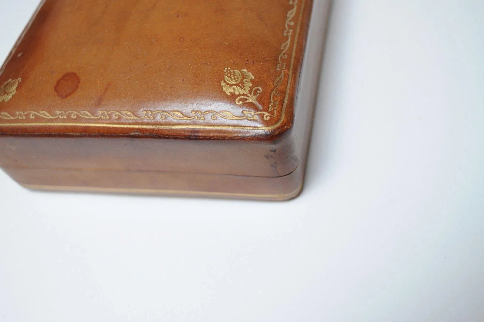 Collection of Four Vintage Florentine Scuola Del Cuoio Embossed Leather Boxes - 12