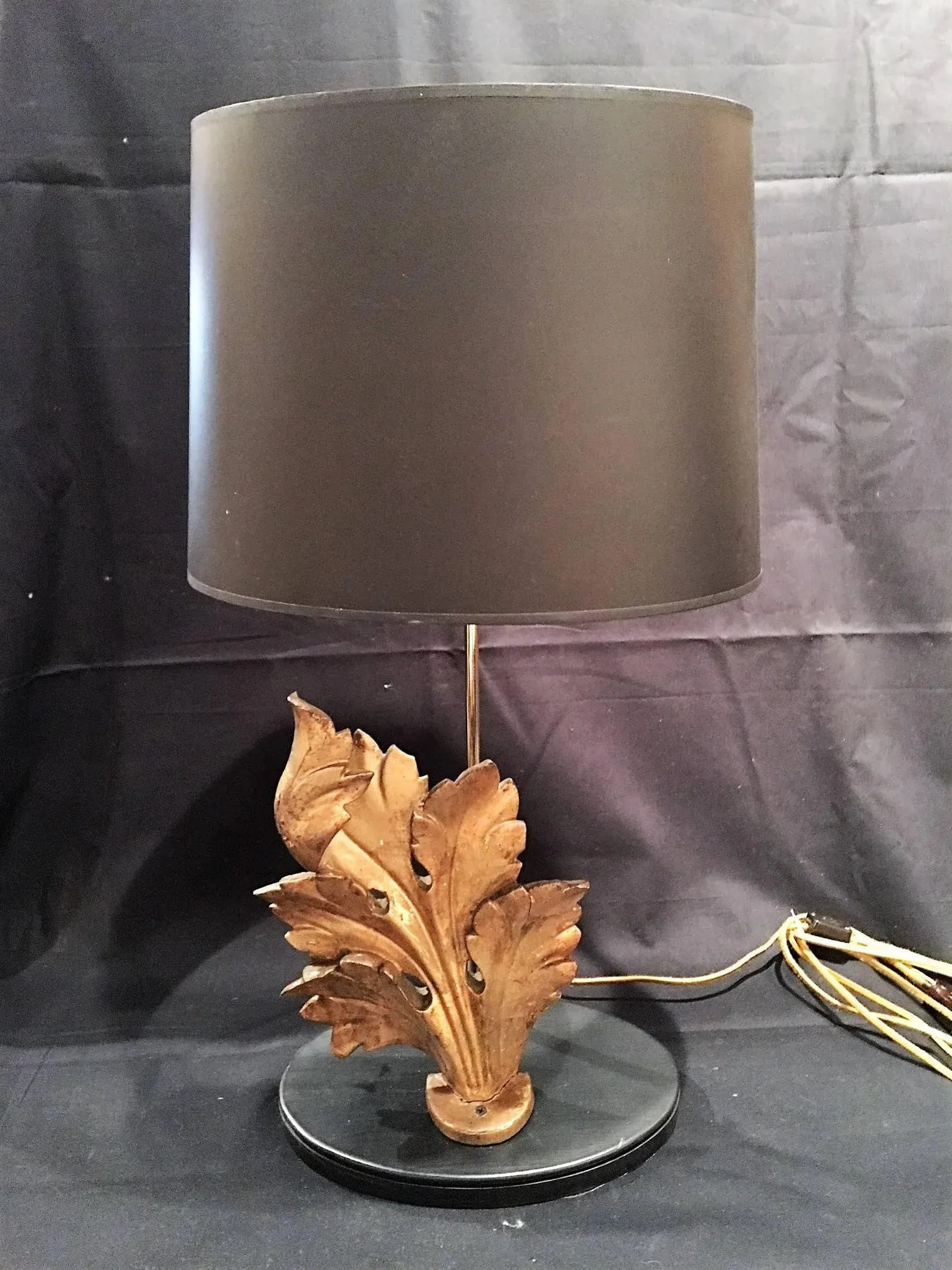 Italian Giltwood Foliate Ornament Adapted as a Lamp, 19th Century - 2