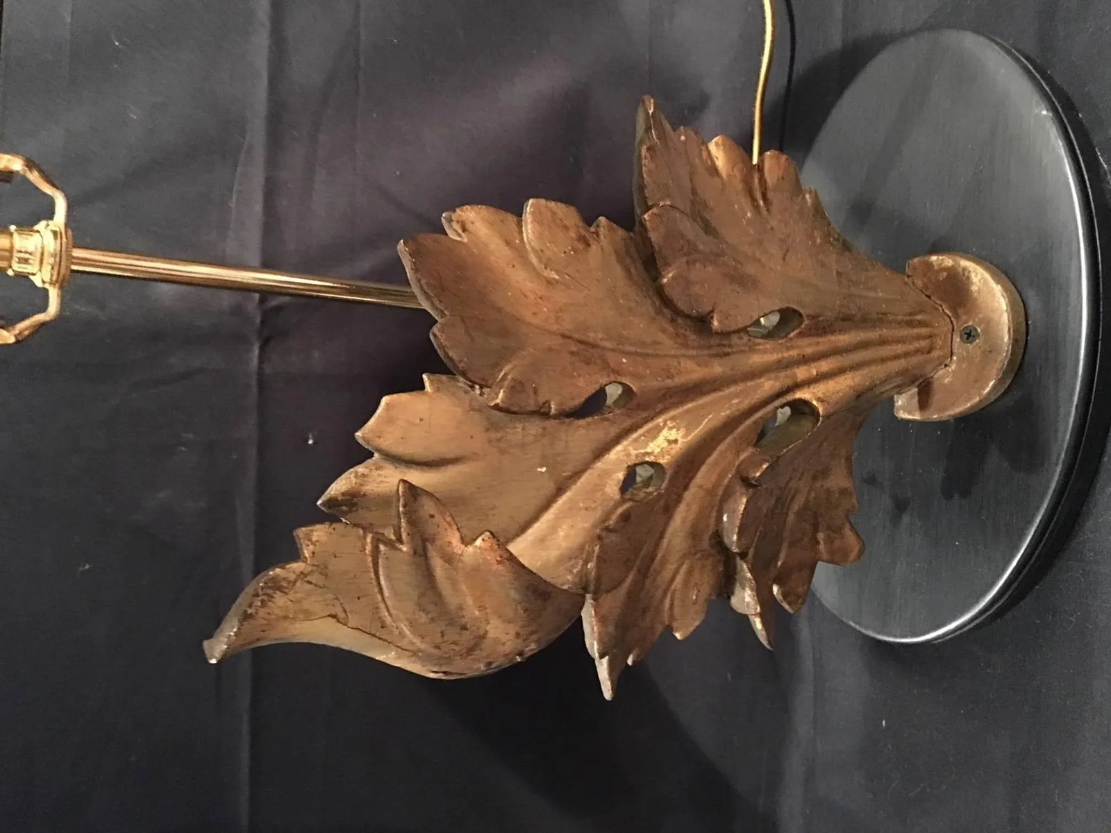 Italian Giltwood Foliate Ornament Adapted as a Lamp, 19th Century - 3