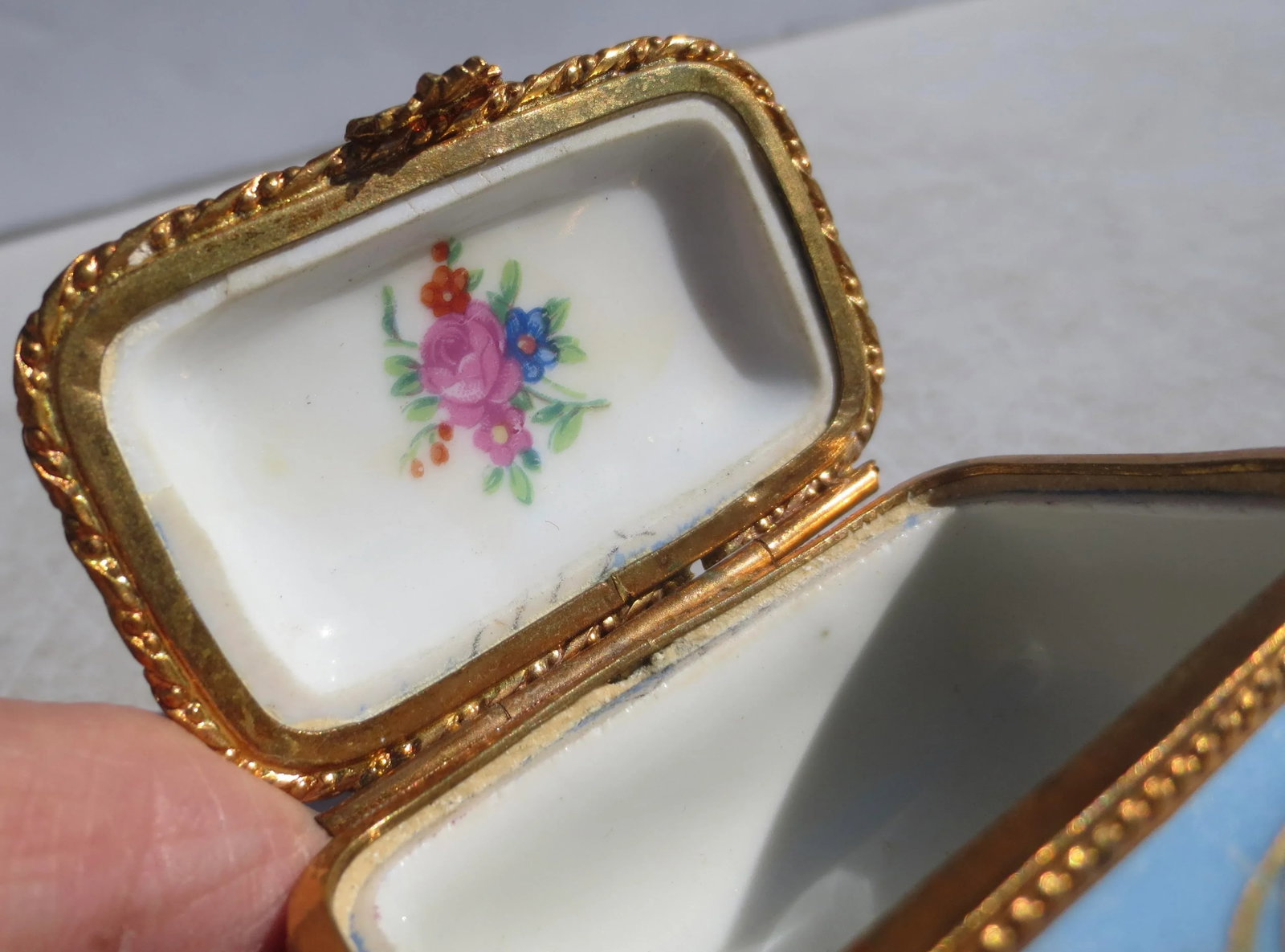 Limoge Enamel Porcelain Ring Box for Calvaire Circa 50s - 5