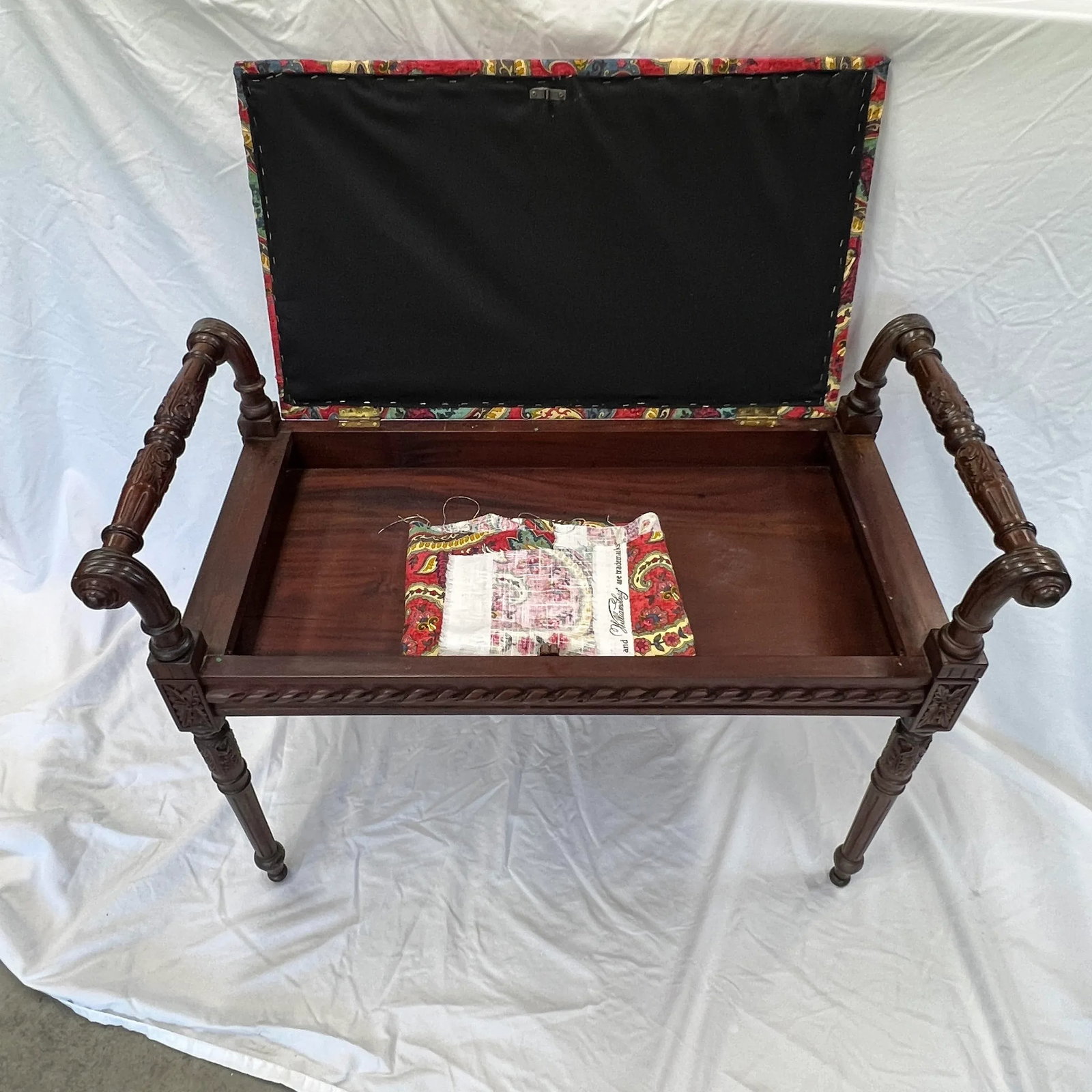 1920s Italian Hand Carved Mahogany Bench - 4