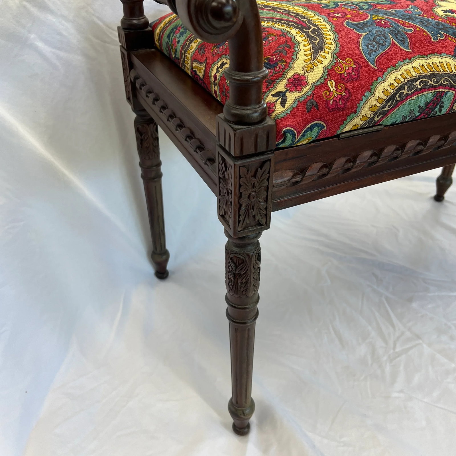 1920s Italian Hand Carved Mahogany Bench - 8