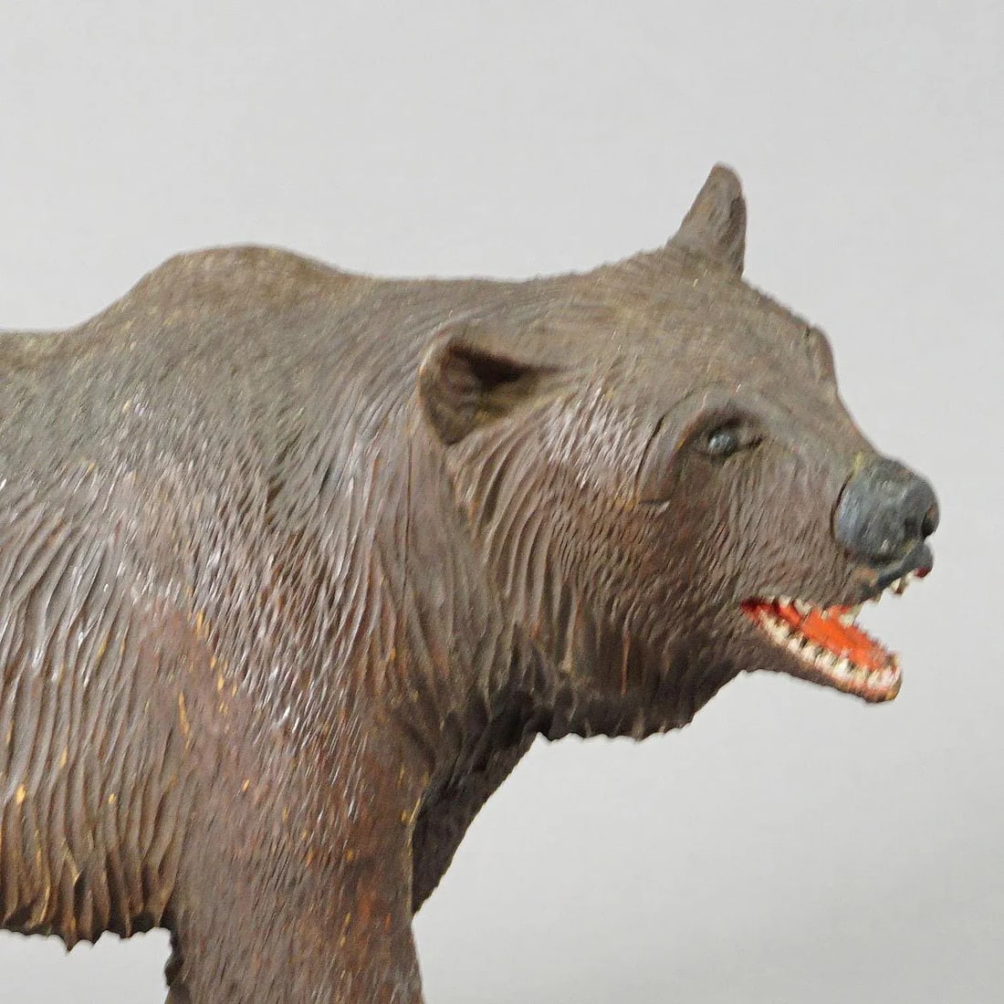 Large Wooden Strolling Bear Handcarved in Brienz Ca. 1930 - 4