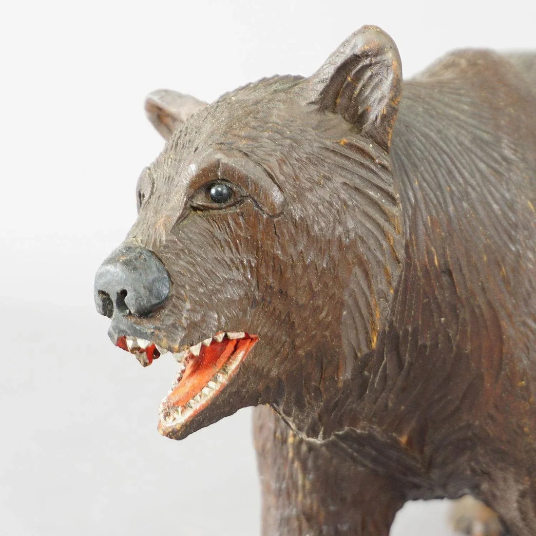 Large Wooden Strolling Bear Handcarved in Brienz Ca. 1930 - 5