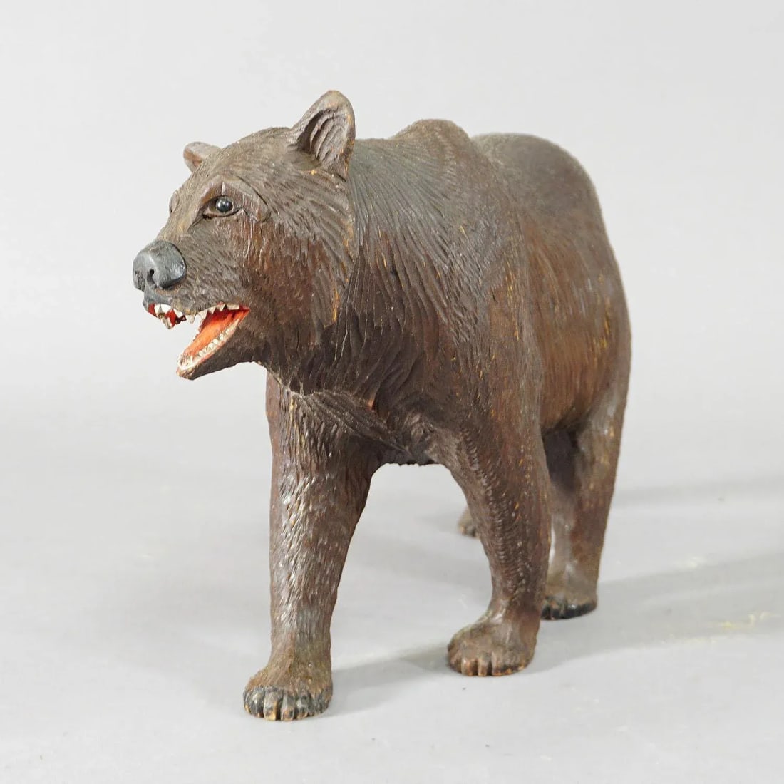 Large Wooden Strolling Bear Handcarved in Brienz Ca. 1930 - 6