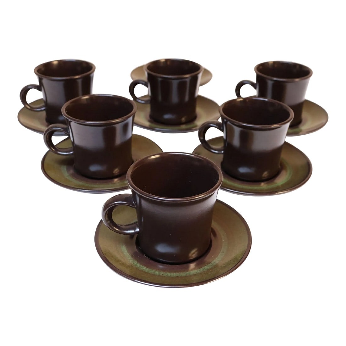 Set of Six Vintage Franciscan "Madeira" Pottery Earthernware Teacups / Coffee Mugs With Saucers: Set of earthenware Franciscan cups and saucers in the Madeira pattern (ca. 1970s, USA - line discontinued in 1983). There are six cups and seven saucers (one extra). Attractive earth tone palette -