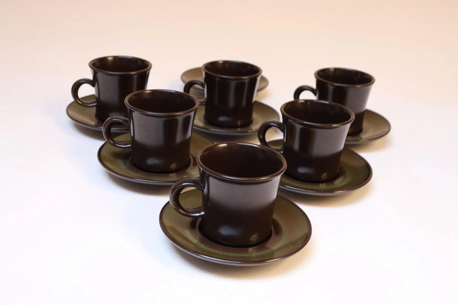 Set of Six Vintage Franciscan "Madeira" Pottery Earthernware Teacups / Coffee Mugs With Saucers - 2