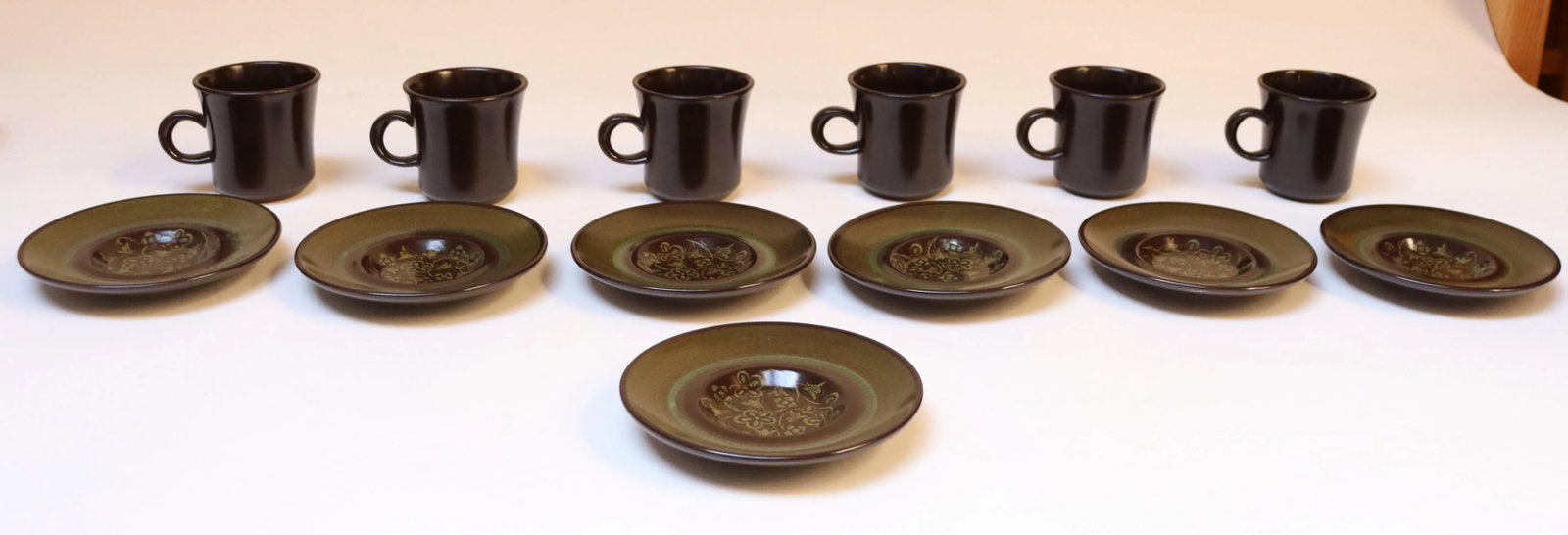 Set of Six Vintage Franciscan "Madeira" Pottery Earthernware Teacups / Coffee Mugs With Saucers - 5